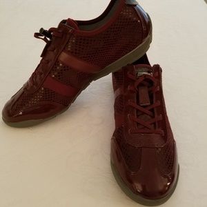 DKNY Shoes - DKNY tennis shoes sz 7.5 DKNY Shoes - DKNY tennis shoes sz 7.5